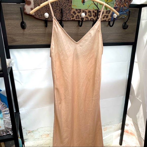 Banana Republic Dresses & Skirts - Woman’s Textured Satin Champagne Midi Slip Dress